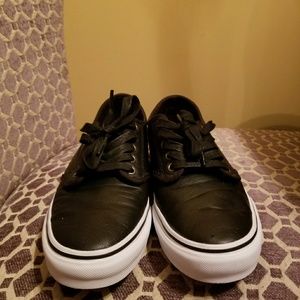 Classic Tumble Era Vans tennis shoes